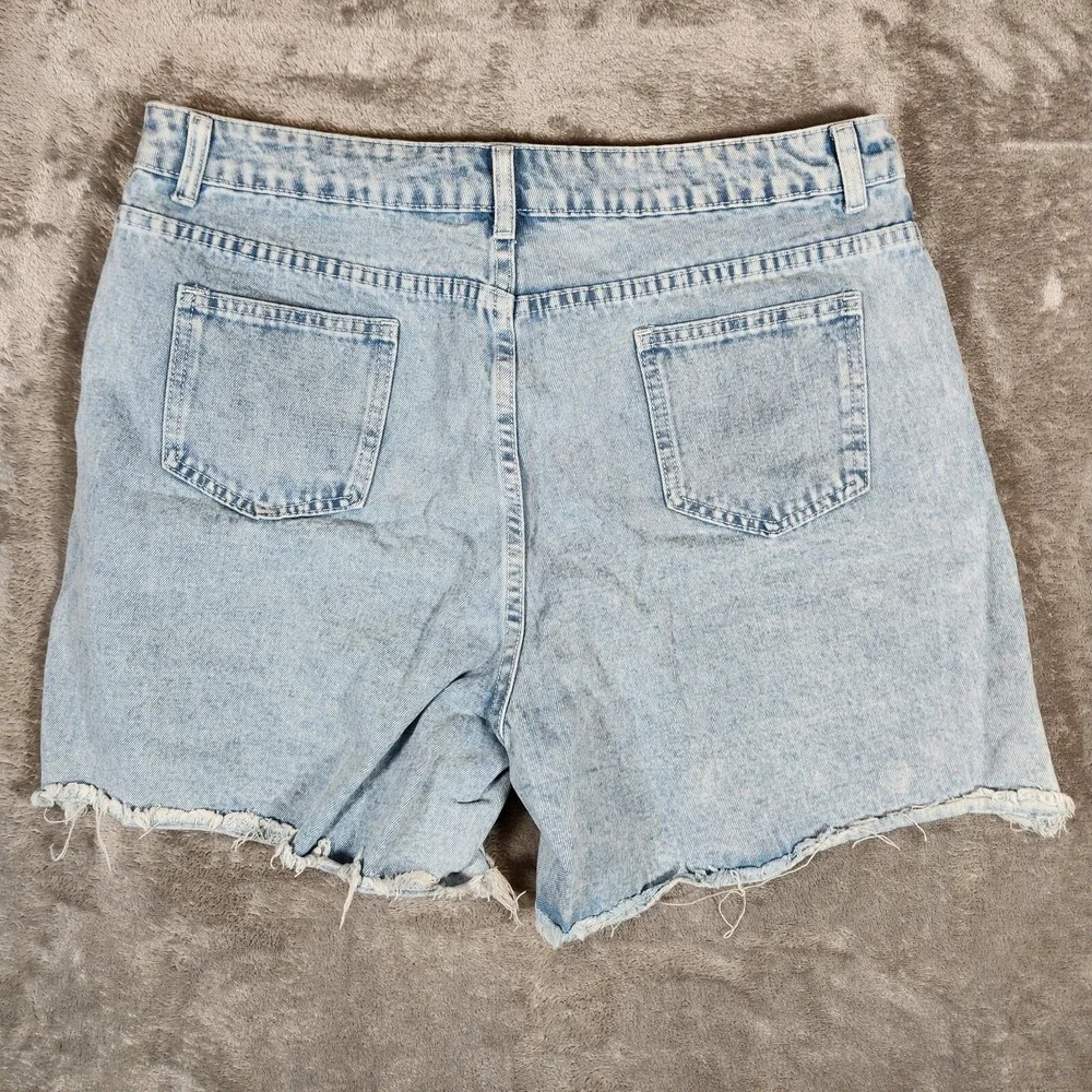 Shein Shorts Women's‎ 14 2XL 35X6 High Rise Cut-Off Denim Mom Light Wash Blue